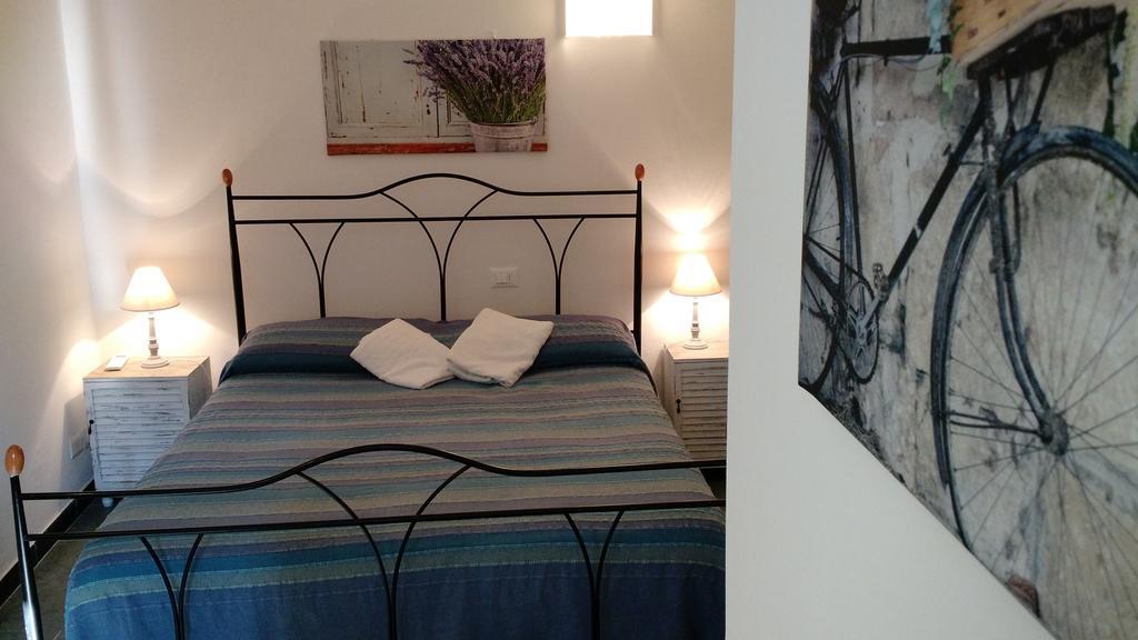 The 5 Terre Hotel Riomaggiore Phòng bức ảnh