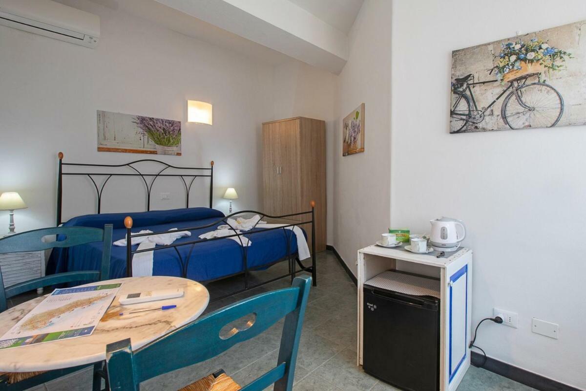 The 5 Terre Hotel Riomaggiore Ngoại thất bức ảnh